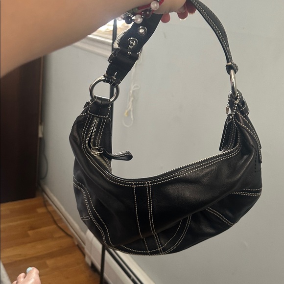 Coach Handbags - Leather coach purse